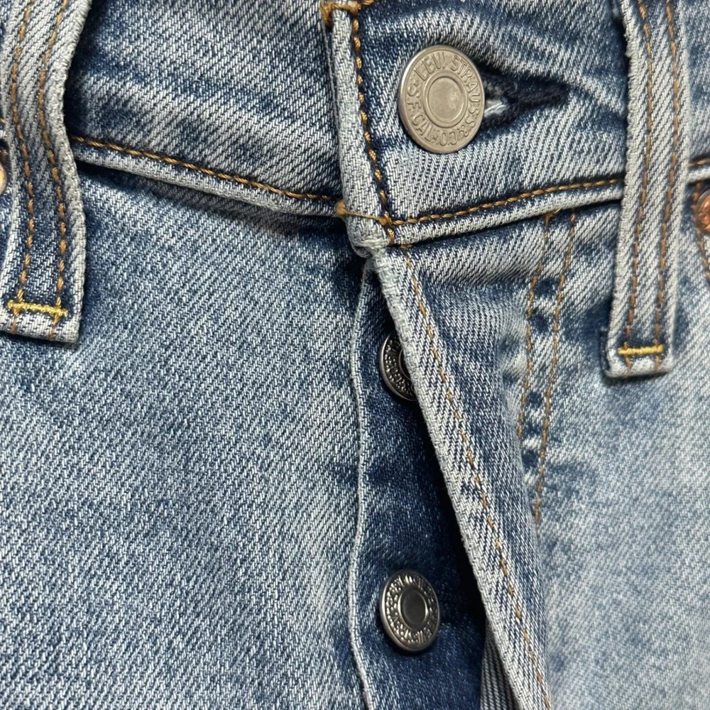 Levis levi wedgie